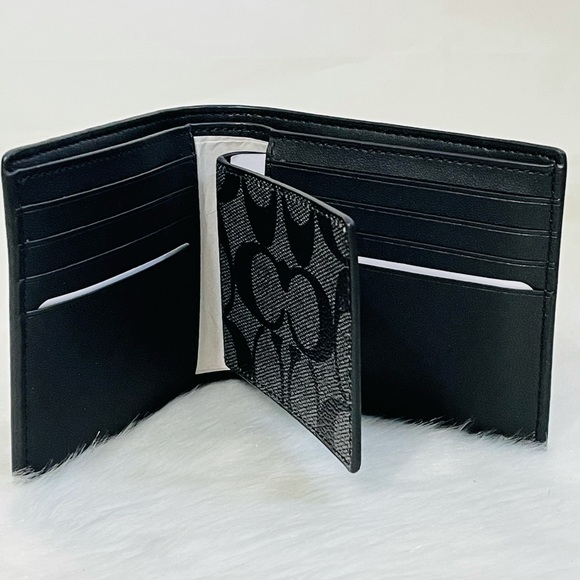 NWT Coach compact ID Wallet In Signature Canvas - Picture 4 of 10